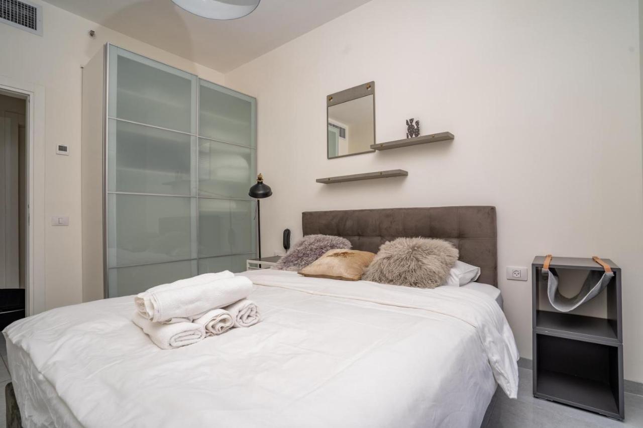 Holysuite J Tower Appartement *