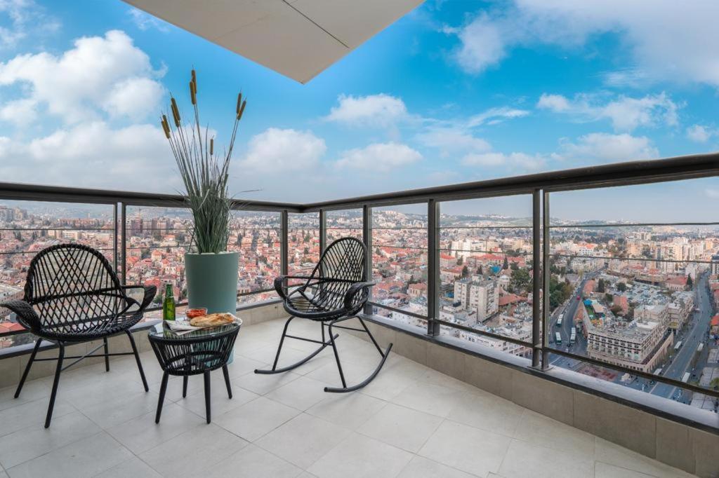 Holysuite J Tower Appartement